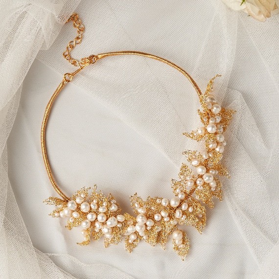Dreamy Petal Pearl Gold Necklace